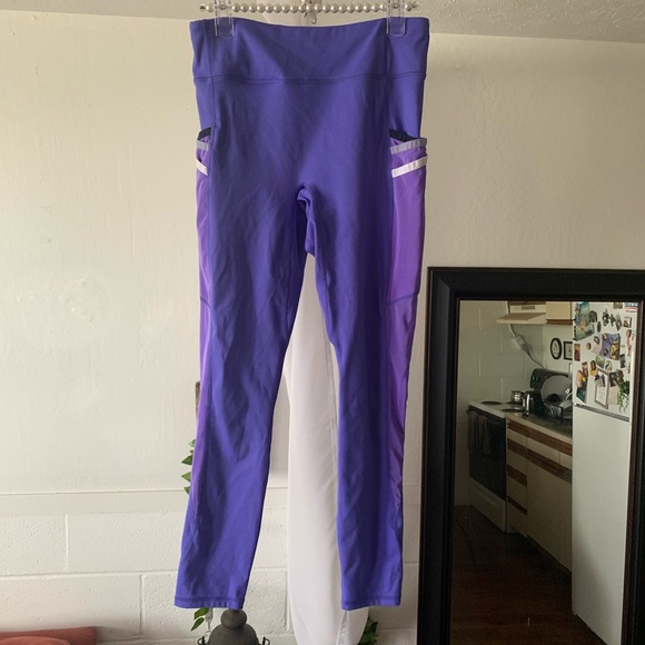 Fabletics Trinity Mid-Rise Pocket 7/8 - Picture 5 of 8